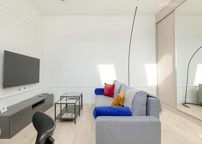 Minimalist Bright Apartment Kopernika Near Old Town In Poznan By Noclegi Renters