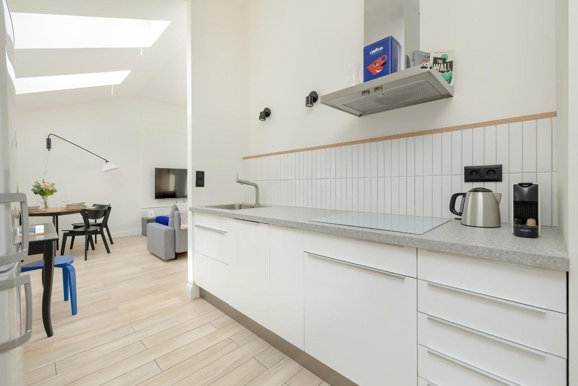 Minimalist Bright Kopernika Near Old Town In By Renters Apartment Poznan