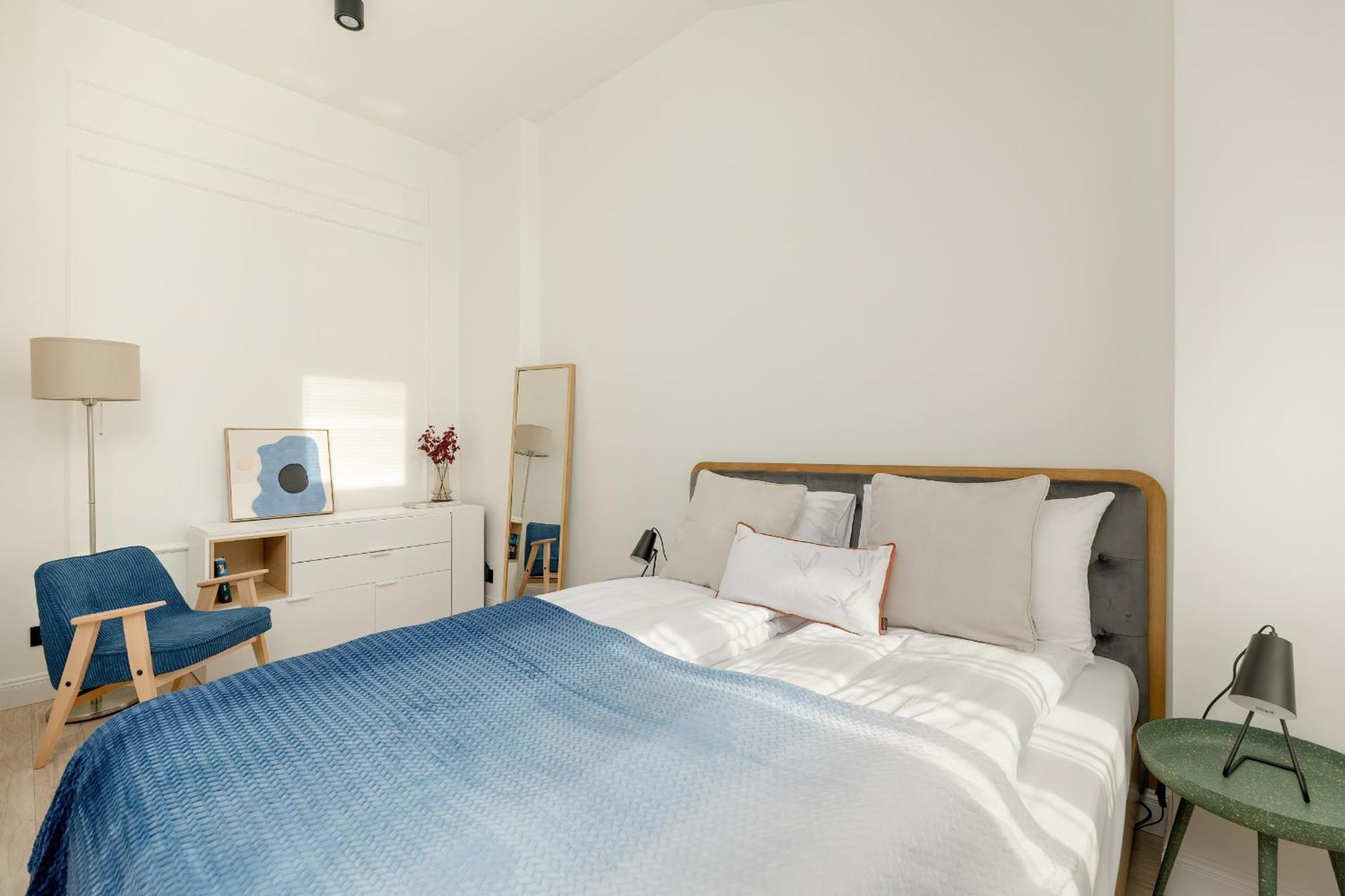 Minimalist Bright Kopernika Near Old Town In By Renters Apartment *